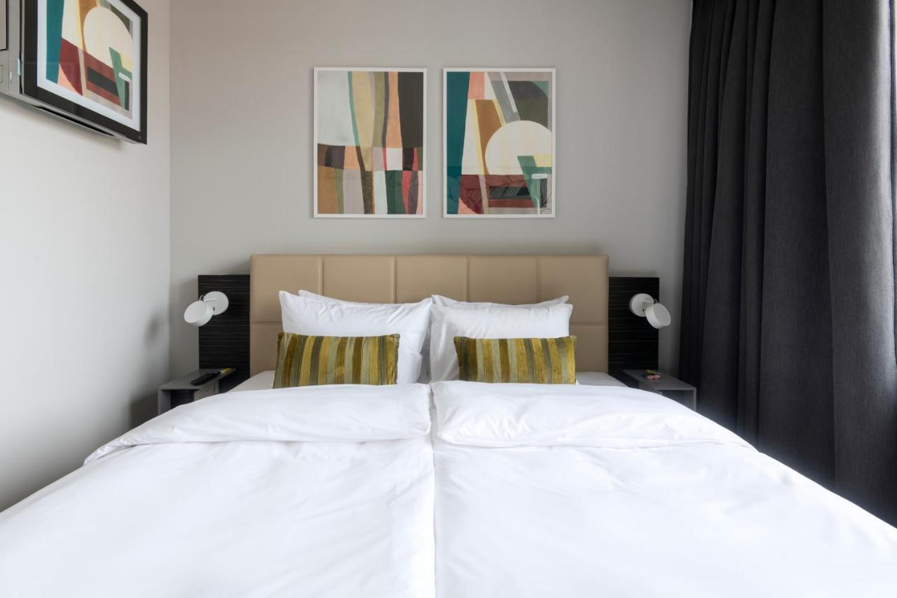 1 Bedroom Apartment,1325434258:JPEG